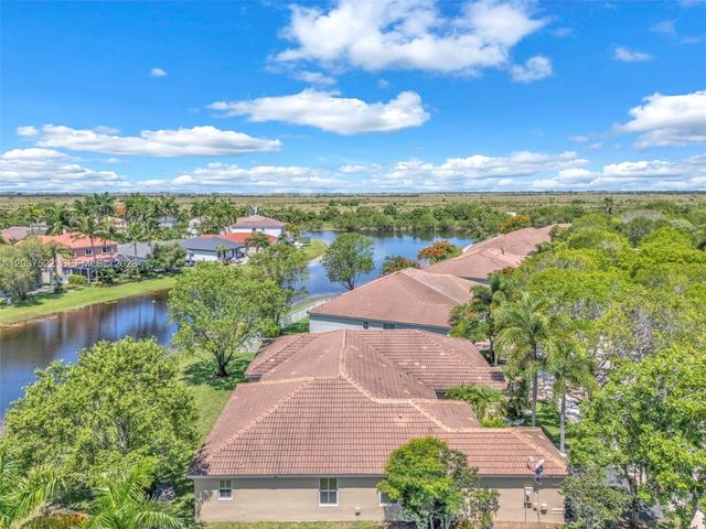 1918 Andromeda Ln 1918, Weston, FL 33327
