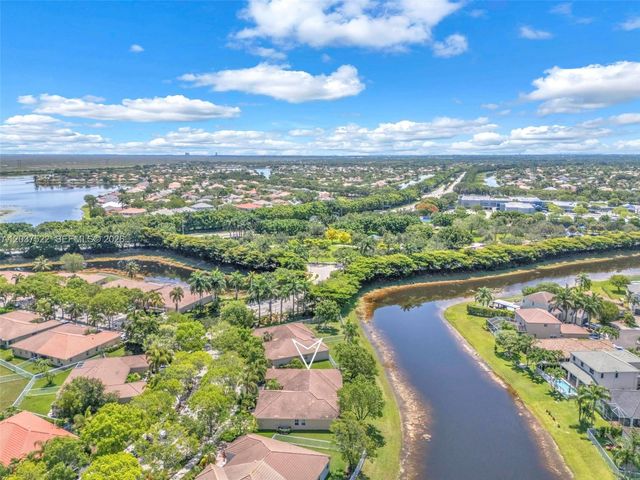 1918 Andromeda Ln 1918, Weston, FL 33327