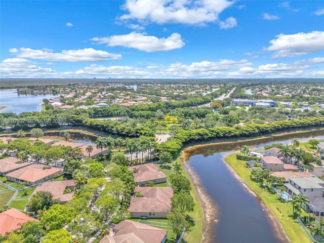 1918 Andromeda Ln 1918, Weston, FL 33327