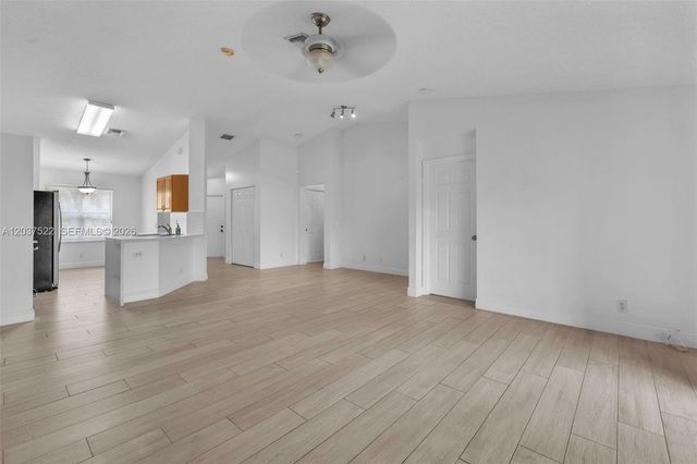 1918 Andromeda Ln 1918, Weston, FL 33327