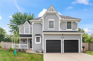 21901 W 47th Terrace, Shawnee, KS 66226
