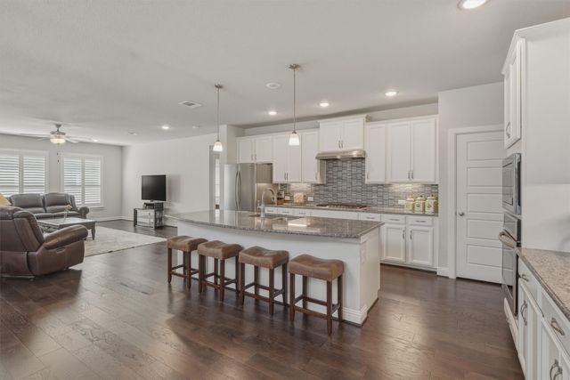 7521 Pondview Lane, Fort Worth, TX 76123