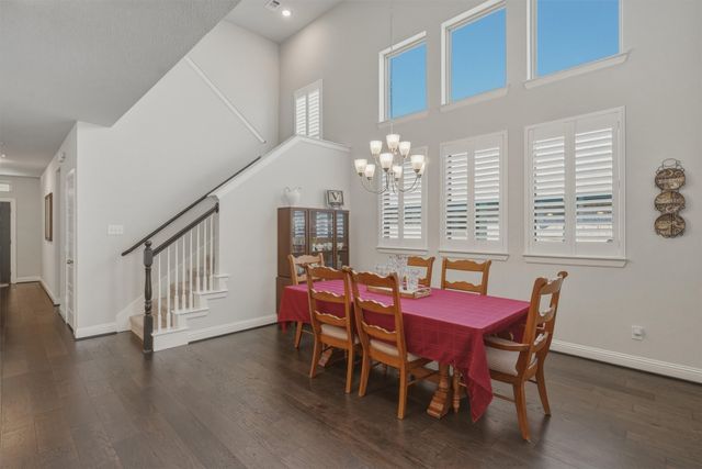 7521 Pondview Lane, Fort Worth, TX 76123