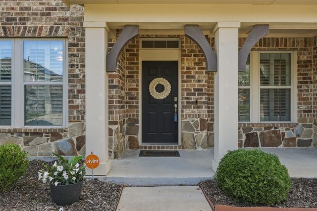 7521 Pondview Lane, Fort Worth, TX 76123