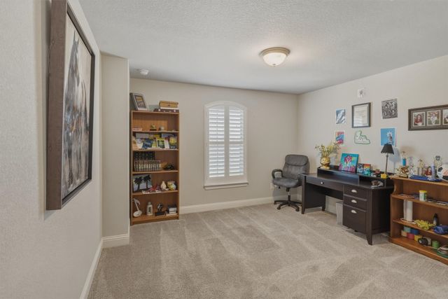7521 Pondview Lane, Fort Worth, TX 76123