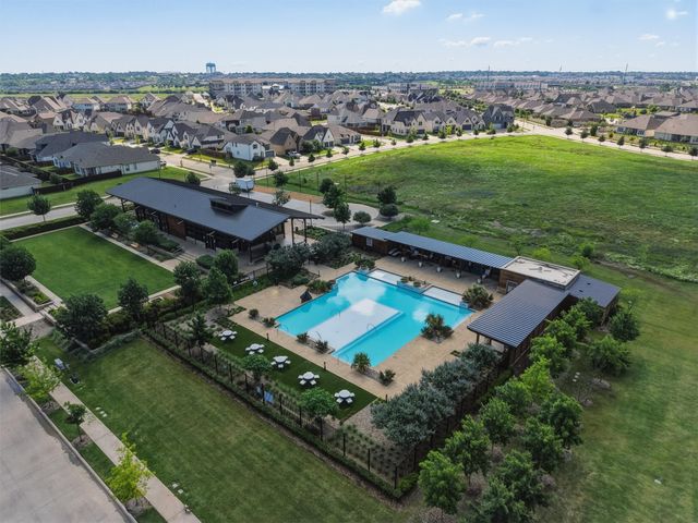 7521 Pondview Lane, Fort Worth, TX 76123