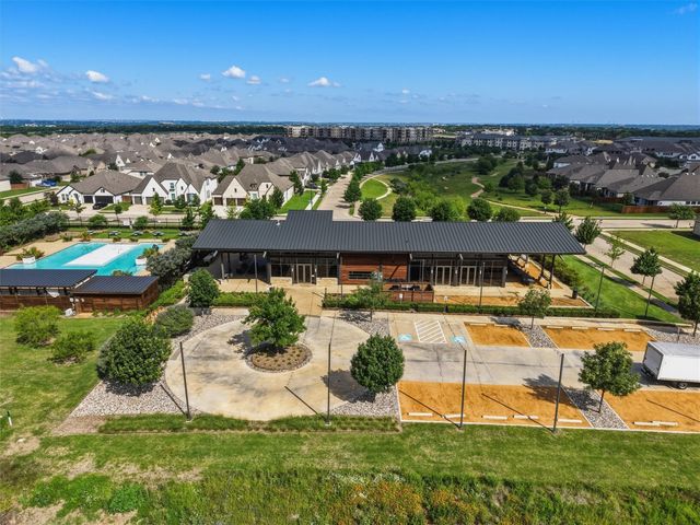 7521 Pondview Lane, Fort Worth, TX 76123