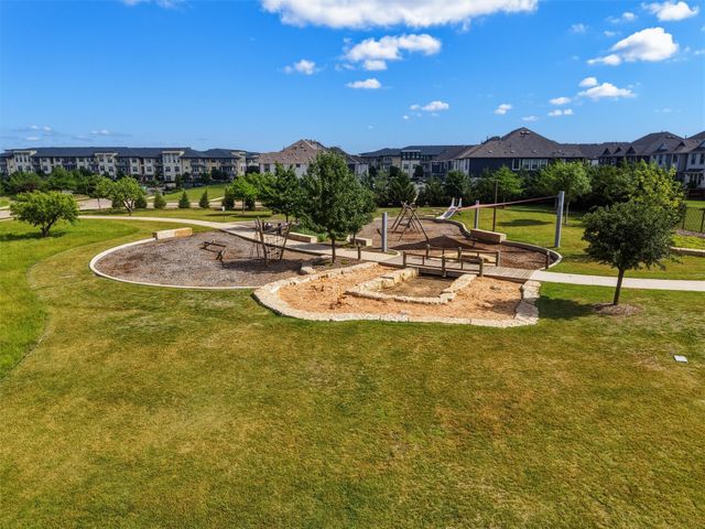 7521 Pondview Lane, Fort Worth, TX 76123