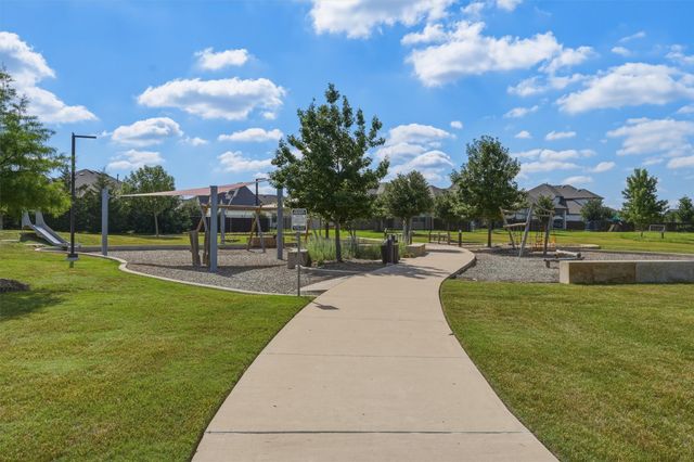 7521 Pondview Lane, Fort Worth, TX 76123