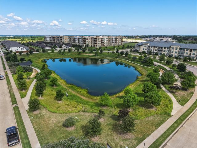 7521 Pondview Lane, Fort Worth, TX 76123