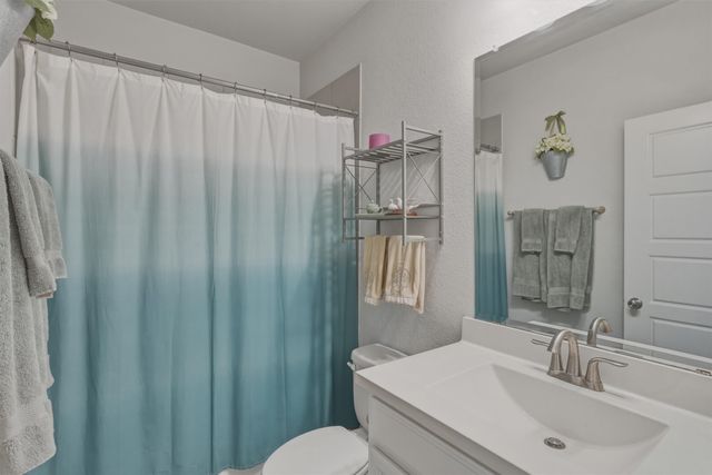 7521 Pondview Lane, Fort Worth, TX 76123