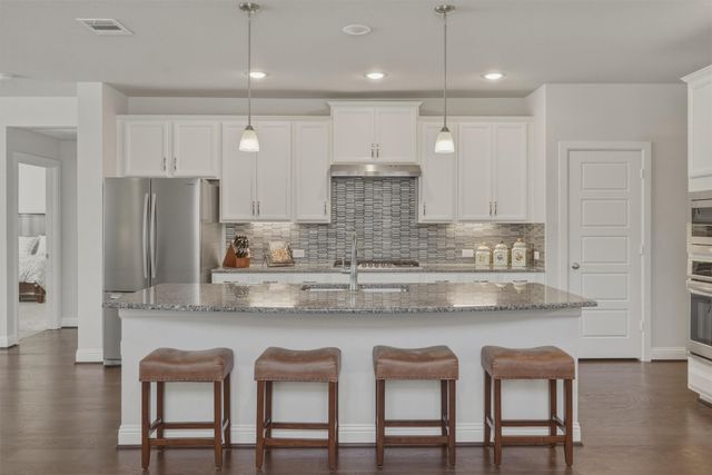 7521 Pondview Lane, Fort Worth, TX 76123