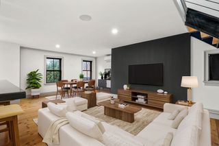 32 Buffum St 2, Salem, MA 01970