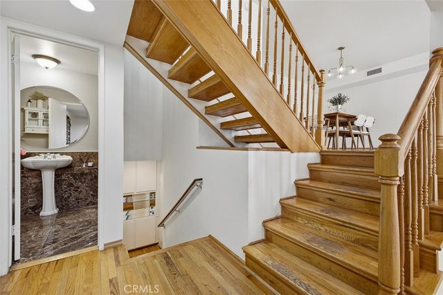 5305 White Oak Avenue, Encino, CA 91316