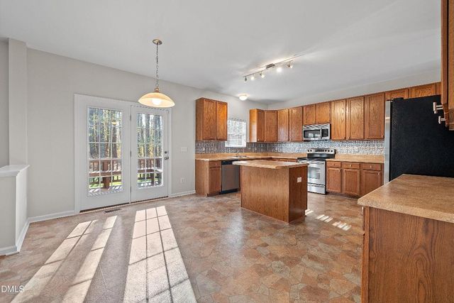 5060 Stonewood Pines Drive, Knightdale, NC 27545