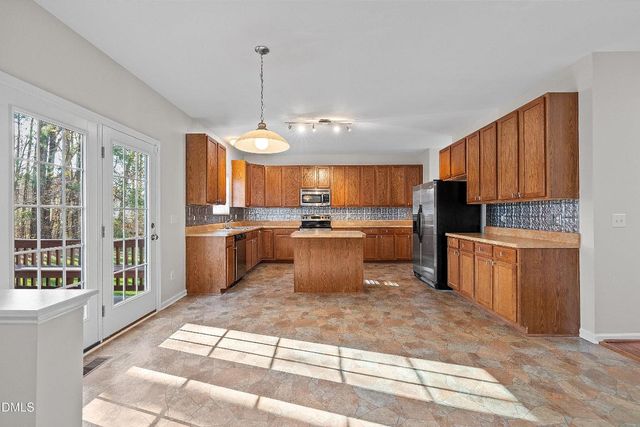 5060 Stonewood Pines Drive, Knightdale, NC 27545