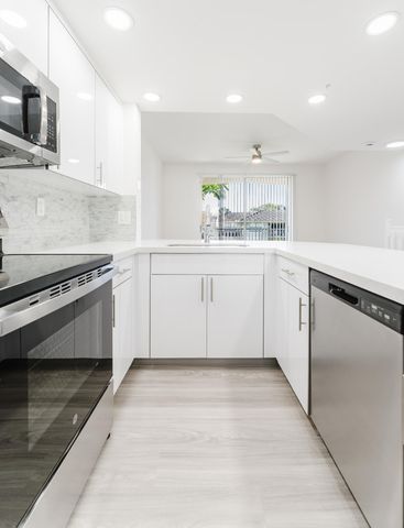 20889 Saint Andrews Boulevard, Boca Raton, FL 33433