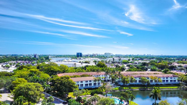 20889 Saint Andrews Boulevard, Boca Raton, FL 33433