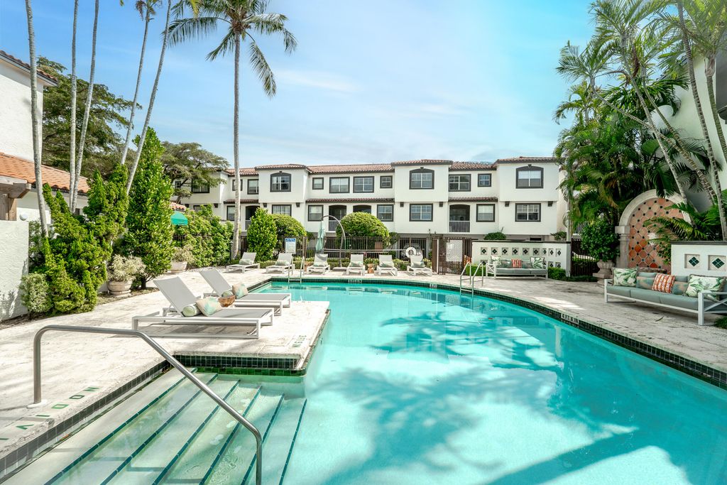 20889 Saint Andrews Boulevard, Boca Raton, FL 33433