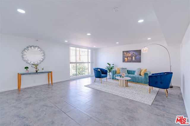 1017 S BEDFORD Street 2, Los Angeles, CA 90035