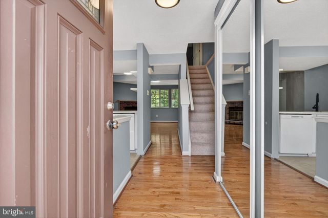 6844 HEATHERWAY CT, Alexandria, VA 22315