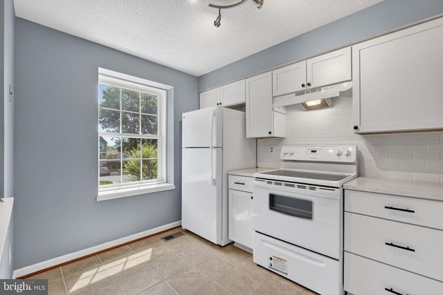 6844 HEATHERWAY CT, Alexandria, VA 22315