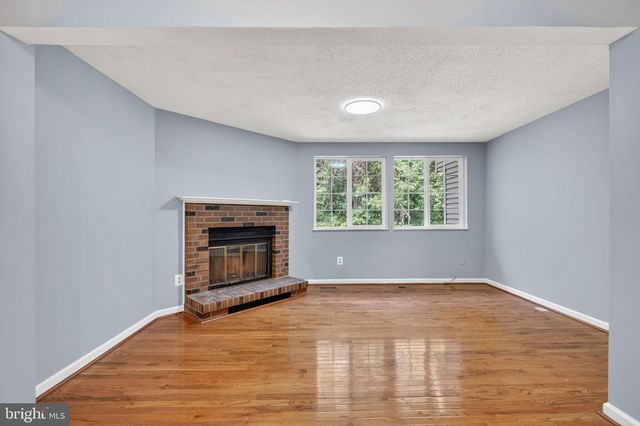 6844 HEATHERWAY CT, Alexandria, VA 22315