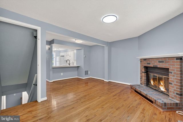 6844 HEATHERWAY CT, Alexandria, VA 22315
