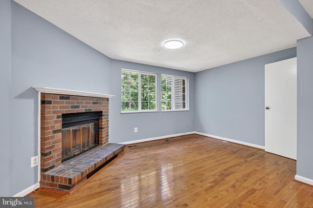 6844 HEATHERWAY CT, Alexandria, VA 22315