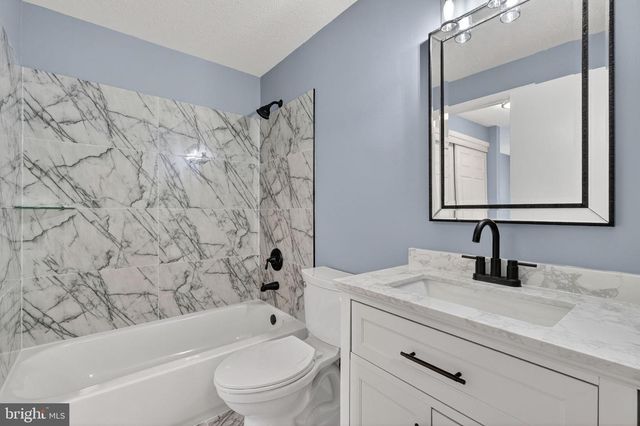 6844 HEATHERWAY CT, Alexandria, VA 22315