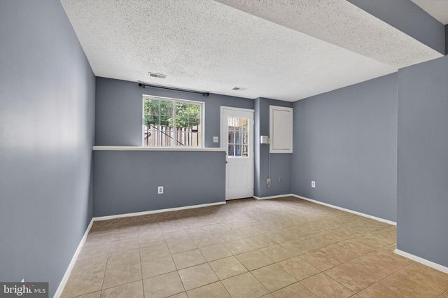 6844 HEATHERWAY CT, Alexandria, VA 22315