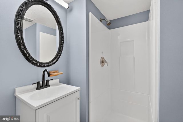 6844 HEATHERWAY CT, Alexandria, VA 22315