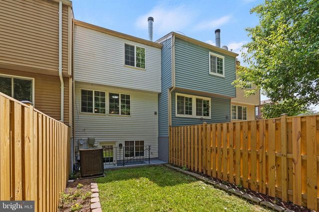 6844 HEATHERWAY CT, Alexandria, VA 22315