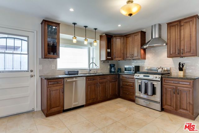 23907 Mobile Street, West Hills (los Angeles), CA 91307