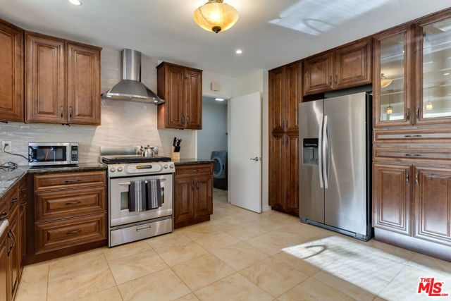 23907 Mobile Street, West Hills (los Angeles), CA 91307