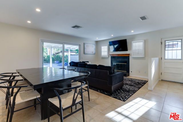 23907 Mobile Street, West Hills (los Angeles), CA 91307