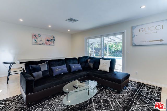 23907 Mobile Street, West Hills (los Angeles), CA 91307