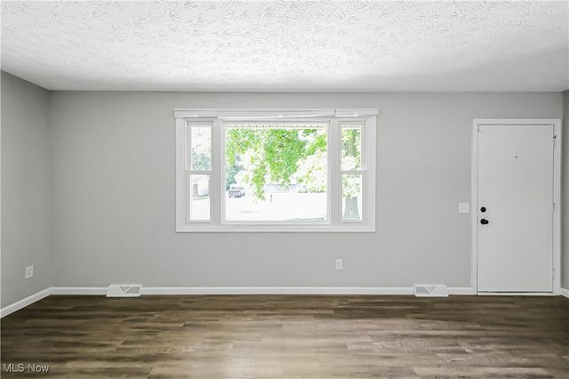 3536 Oxford Avenue NW, Massillon, OH 44646