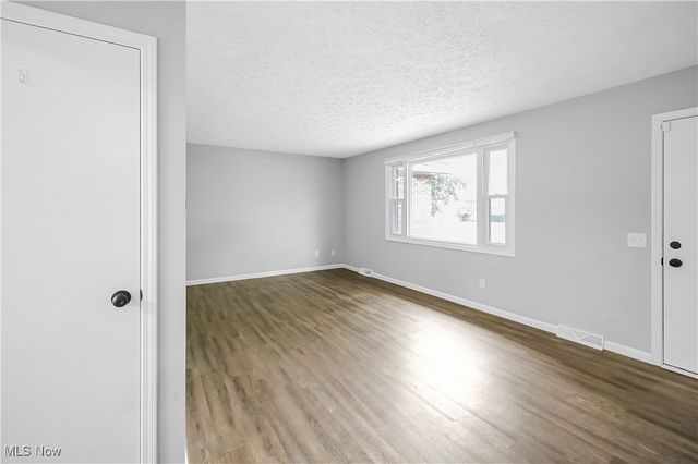 3536 Oxford Avenue NW, Massillon, OH 44646