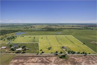 459 County Road 450, Thorndale, TX 76577