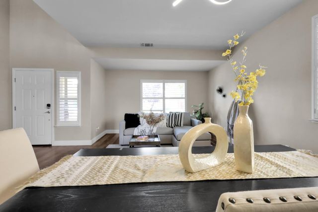 10112 Frank Greg Way, Elk Grove, CA 95757