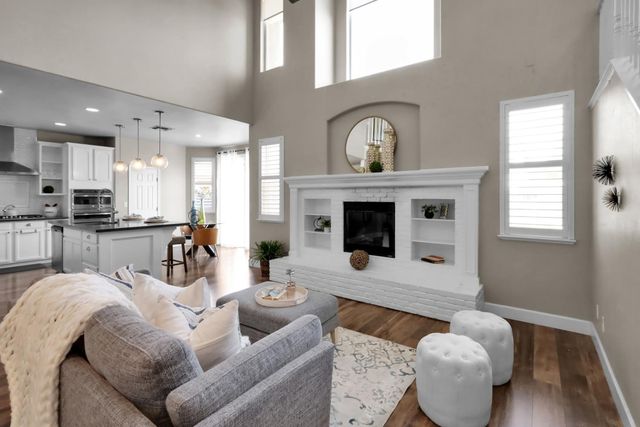 10112 Frank Greg Way, Elk Grove, CA 95757