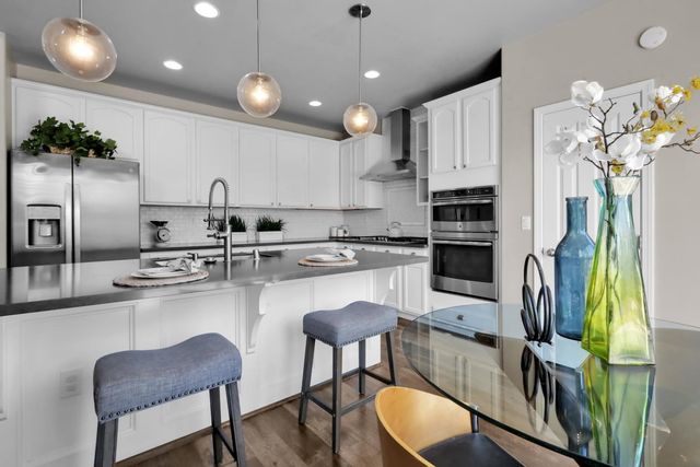 10112 Frank Greg Way, Elk Grove, CA 95757