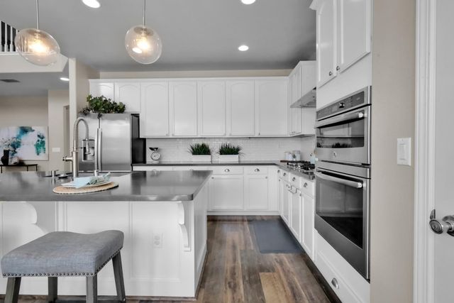 10112 Frank Greg Way, Elk Grove, CA 95757