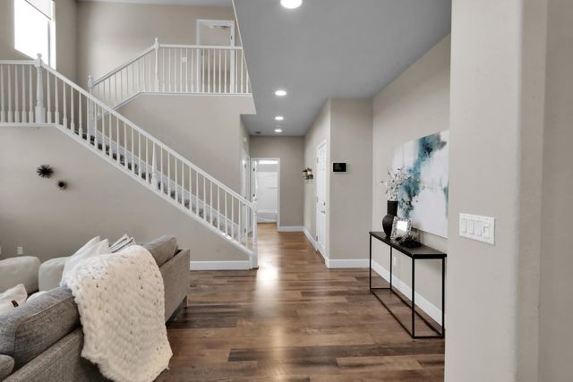 10112 Frank Greg Way, Elk Grove, CA 95757