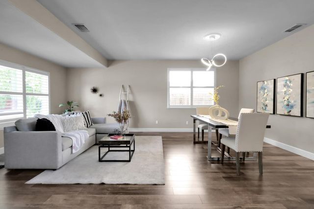 10112 Frank Greg Way, Elk Grove, CA 95757
