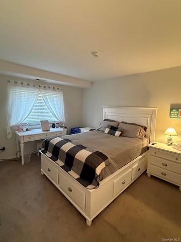 5 Dogwood Court 5, Selden, NY 11784