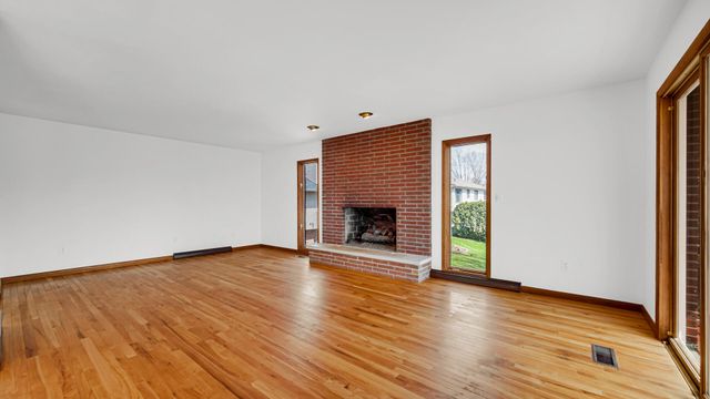 2212 Southwest Road, La Porte, IN 46350