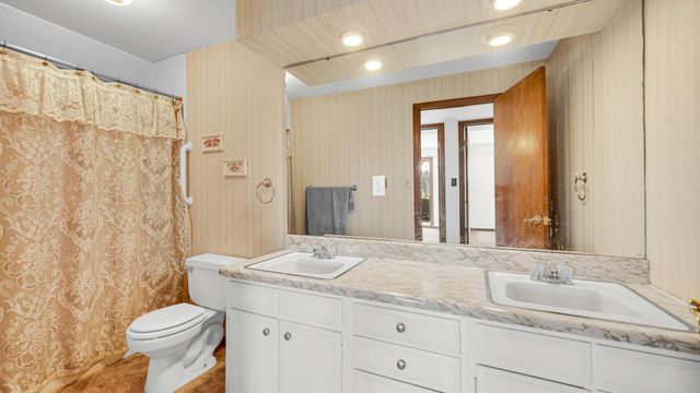 2212 Southwest Road, La Porte, IN 46350