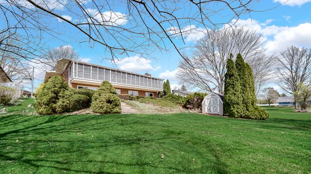 2212 Southwest Road, La Porte, IN 46350